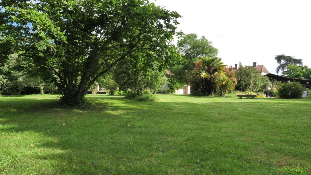 Au Chemin De Mazous Villa Laguian-Mazous Buitenkant foto